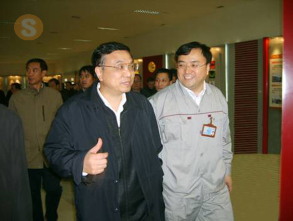 2006年11月21日中共中央政治局常委、國務院總理李克強同誌（時任中共遼寧省委書記）蒞臨公司視察